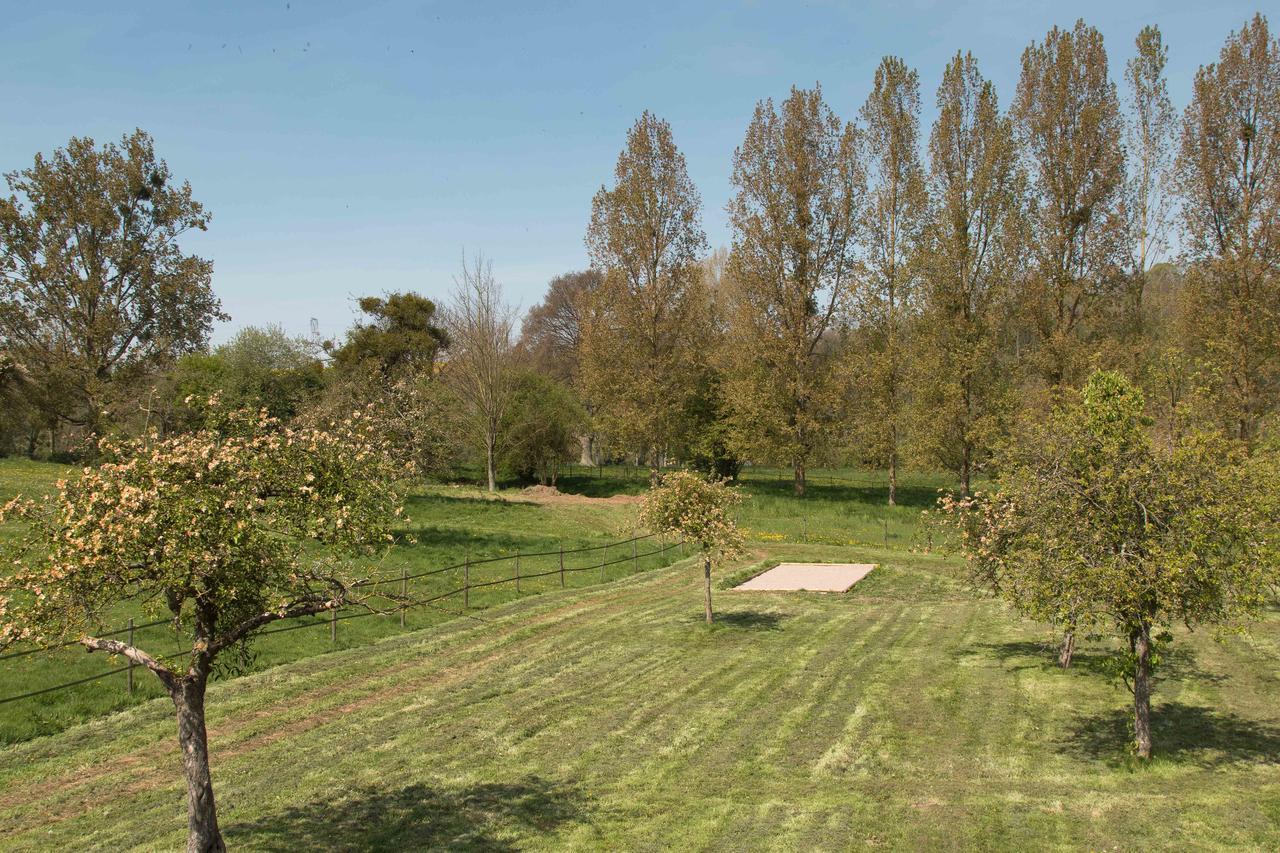 La Pomme Petillante Maisnieres Buitenkant foto